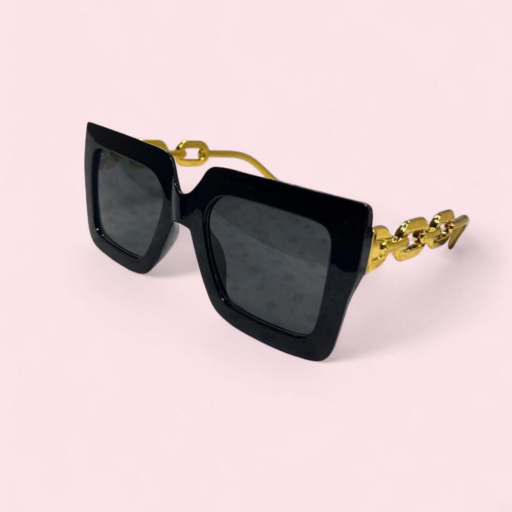🕶 Vintage / Y2K Style Sunglasses